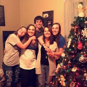 Meet your Posher, Haley